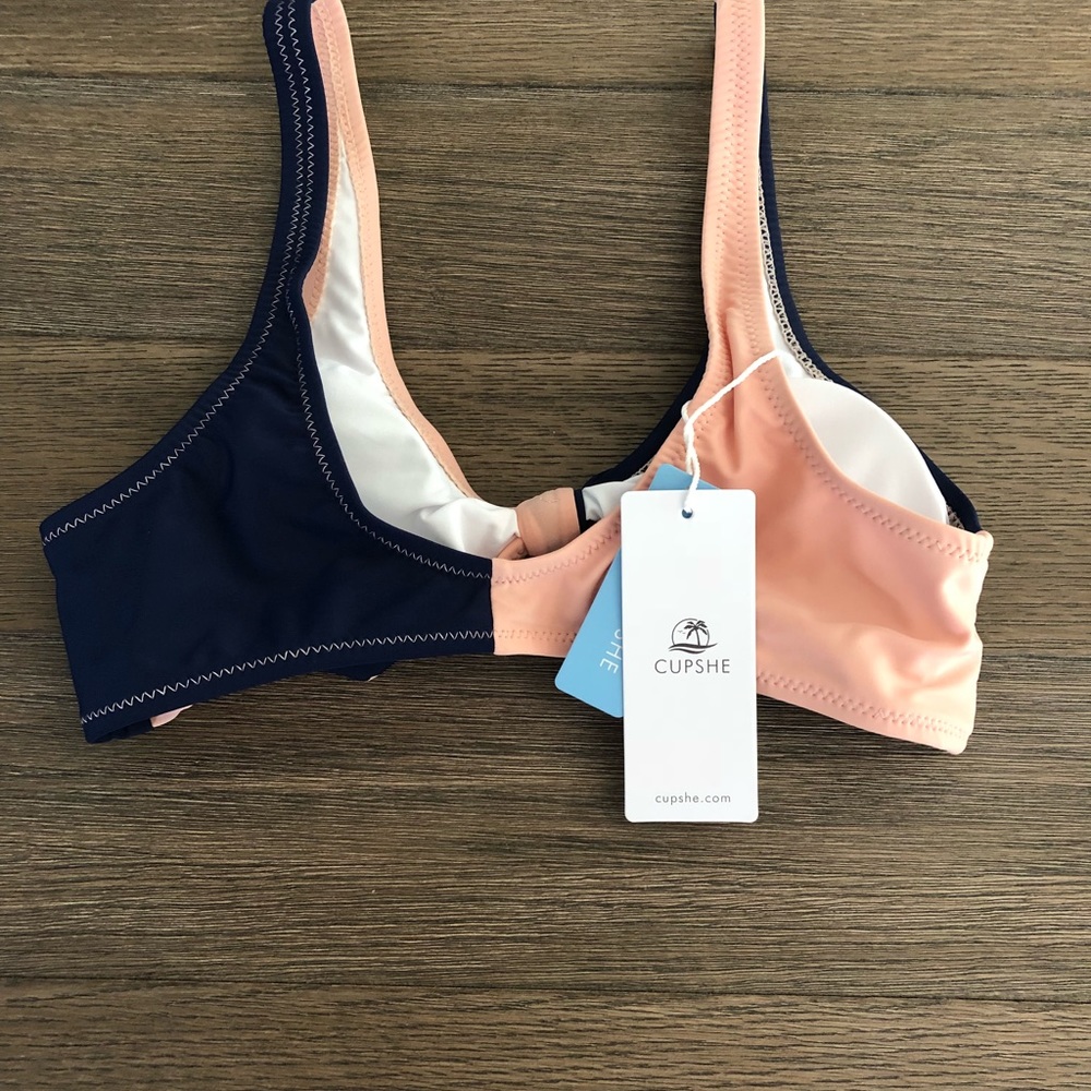 bathing suit - Picture 2 of 3
